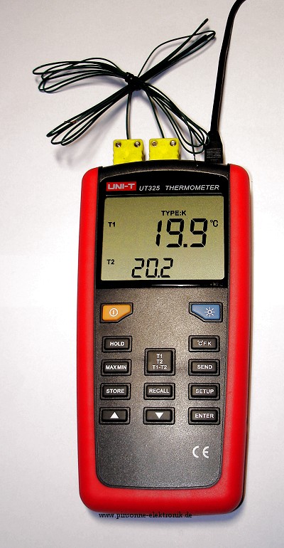 Uni-T UT325 with two sensors in use