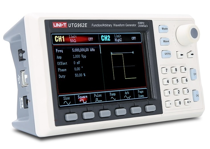 Uni-T UTG962E von Seite Netzschalter USB IO Stromversorgungsstecker