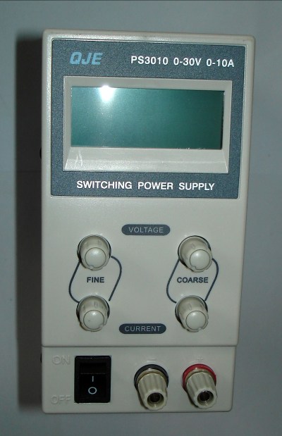 Labornetzgerät 1x 0-30V / 0-10A Labornetzgerät 1x 0-30V / 0-10A