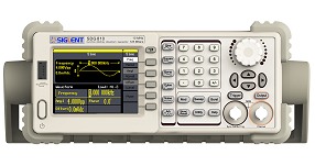 Siglent SDG830 1CH 125MSA 14bit bis 30MHz Signalgenerator