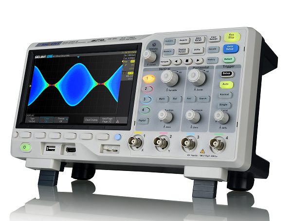 Siglent SDS1104X-E & SDS1000X-E Serie Oszilloskop schr?g von der Seite