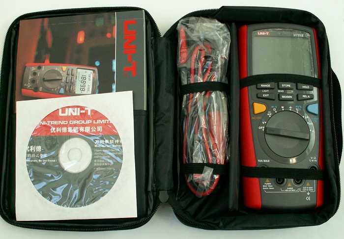 Tasche mit dem Uni-T UT71D Marken Przisions Multimeter und allen Kabeln sowie Handbuch und CD 